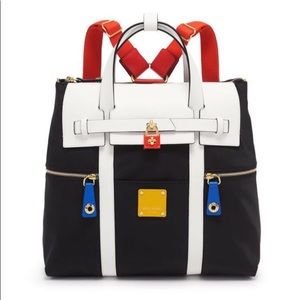 ISO this Henri Bendel Jetsetter!
